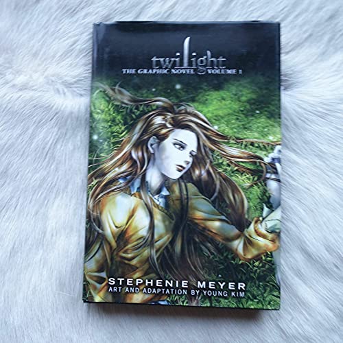 Twilight: The Graphic Novel: v. 1