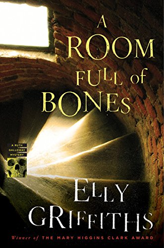 A Room Full of Bones (Ruth Galloway)