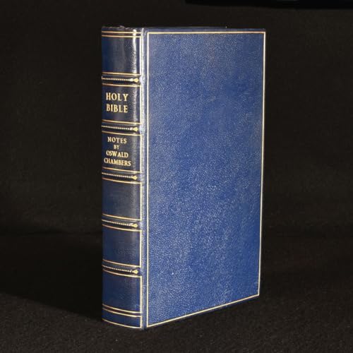 The Oswald Chambers Daily Devotional Bible: 365 Daily Readings from the Author of My Utmost for His Highest (New King James Version)